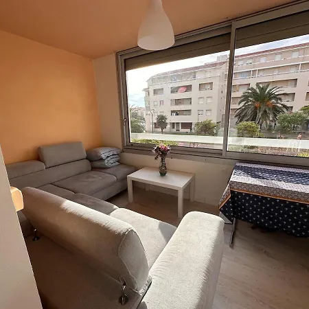 Apparemment Renove A Aux Quilles *